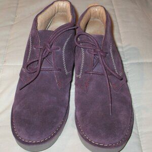 Clarks Unstructured Brown Suede Bootie - Size 7